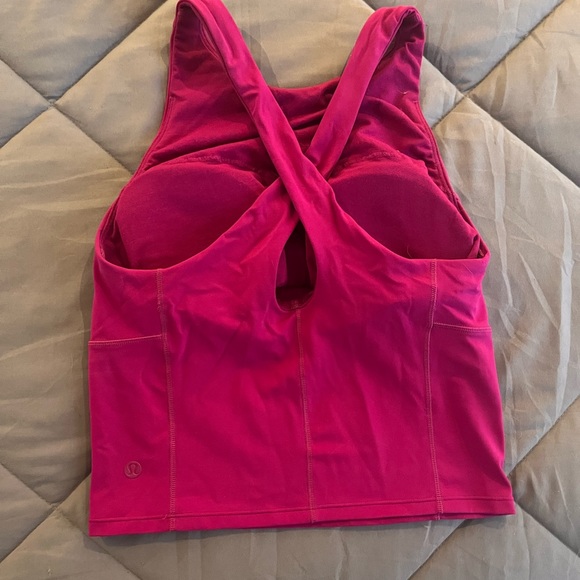 Lululemon Key to balance tank - Picture 9 of 9